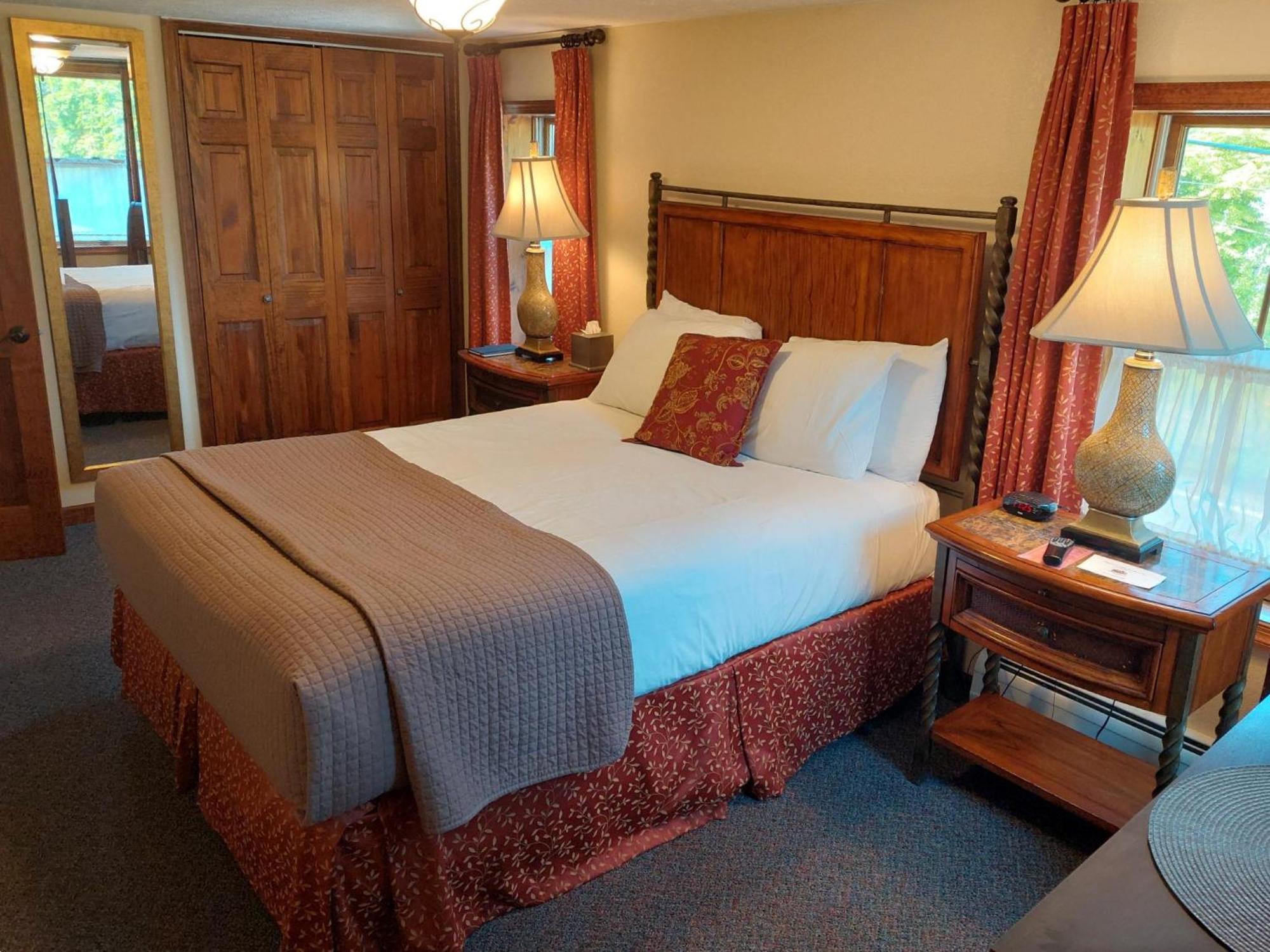 Woodfield Manor - A Sundance Vacations Property Cresco Экстерьер фото