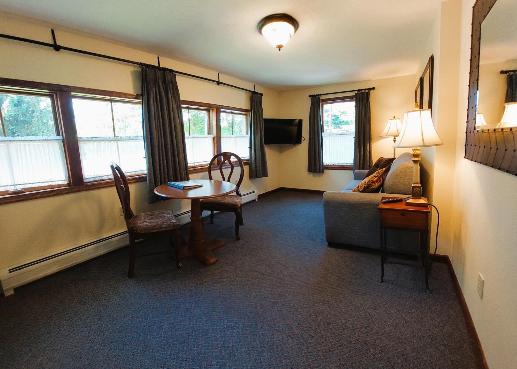 Woodfield Manor - A Sundance Vacations Property Cresco Экстерьер фото